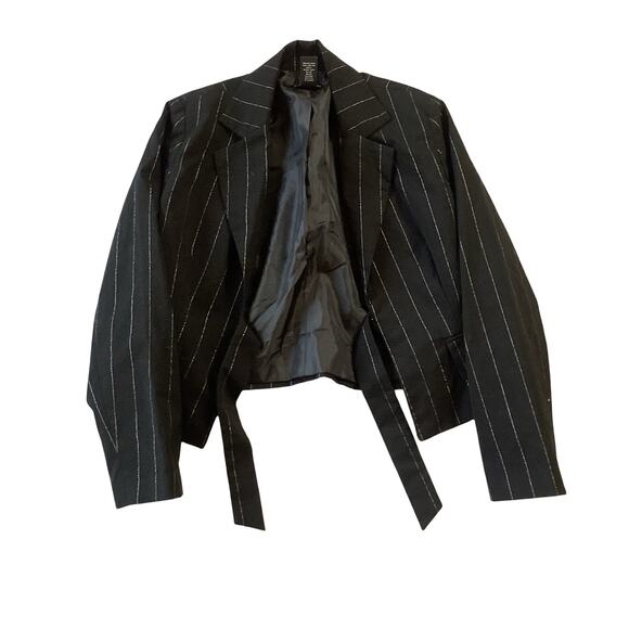 DFA New York Pinstripe Cropped Blazer - Picture 3 of 6
